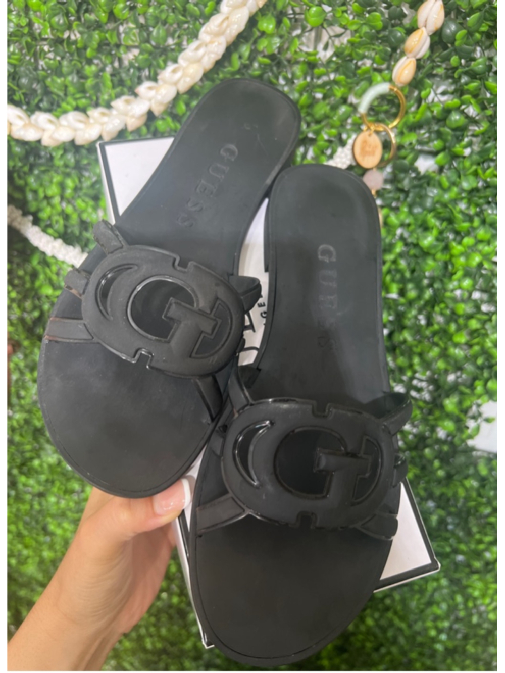 Guess Women's Elyho Jelly Cutout Logo Flat Sandals size 8 Slippers - Picture 6 of 11